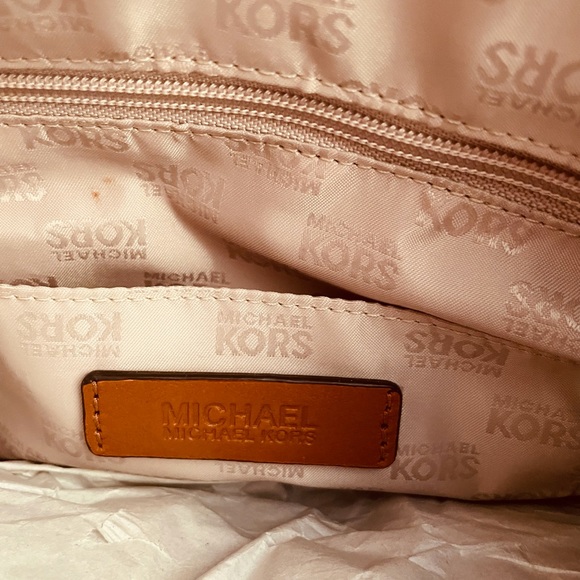 Authentic Michael Kors - Picture 5 of 5